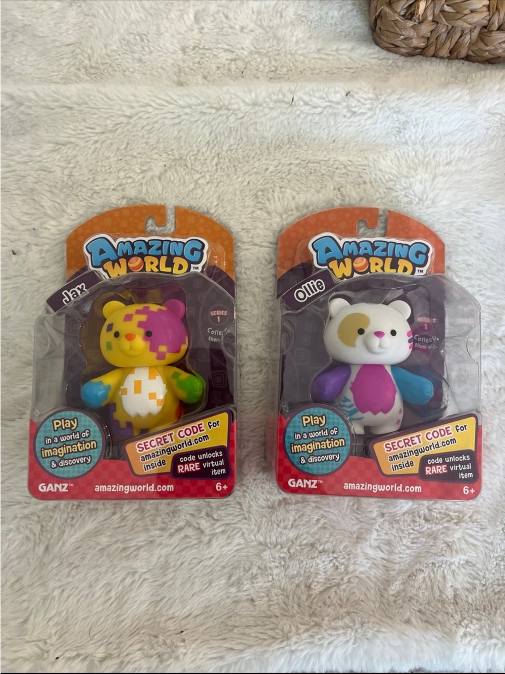 Amazing World Figures Ollie and Jax the Bears Creators of Webkinz Set of 2 
New